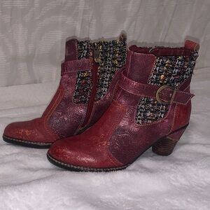 Leather Burgundy Textured Ankle Booties with Tweed Accent